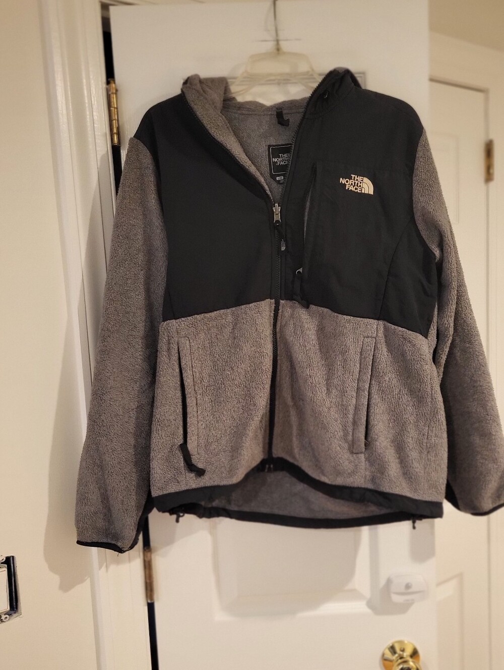 The North Face Kids' Gray and Black Fleece Jacket